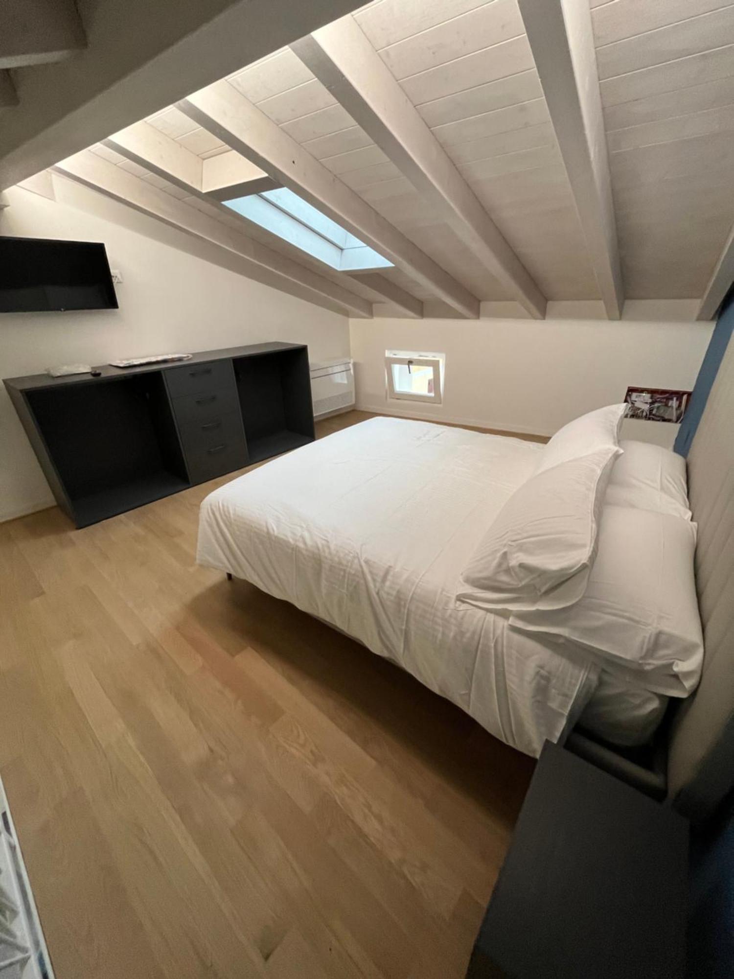 La Casa Incartata Lägenhet Toscolano Maderno Exteriör bild