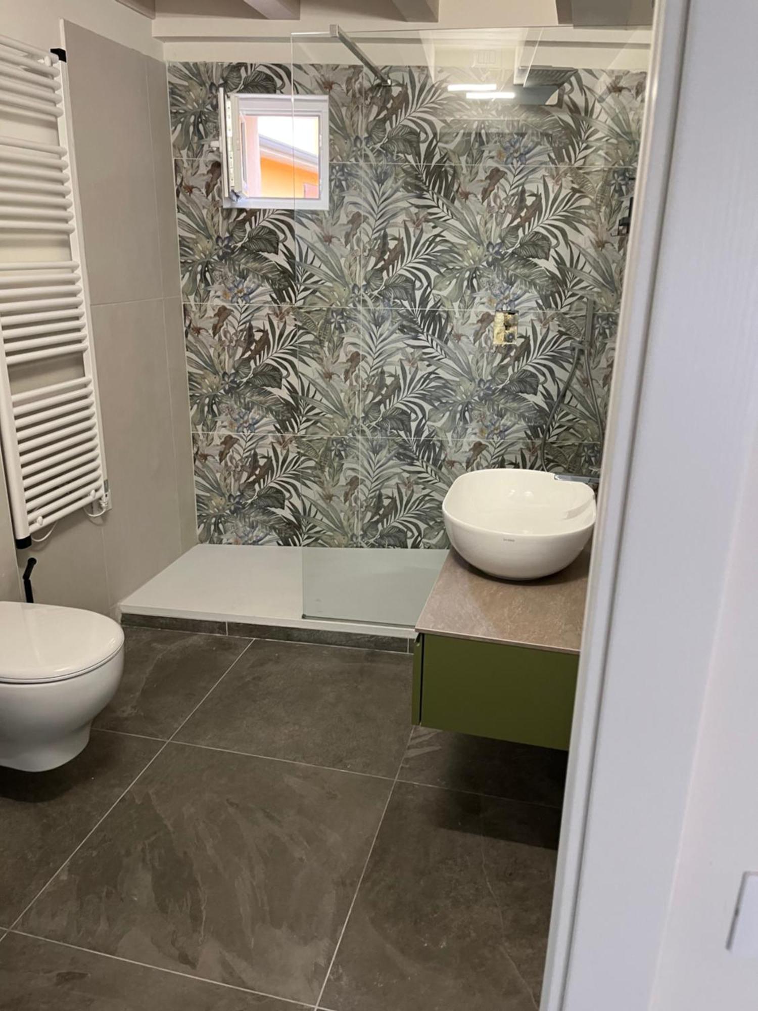 La Casa Incartata Lägenhet Toscolano Maderno Exteriör bild